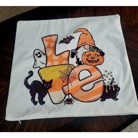 NWOT SET OF 3 HALLOWEEN THROW PILLOW COVERD - Picture 1 of 3
